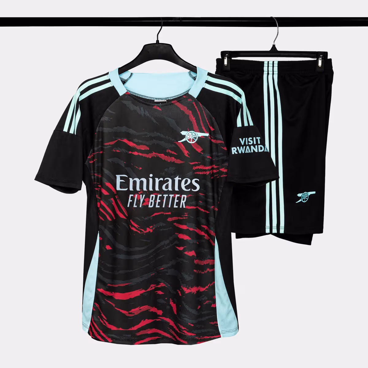 Bộ Quần Áo Bóng Đá Strivend Arsenal Đen 24/25