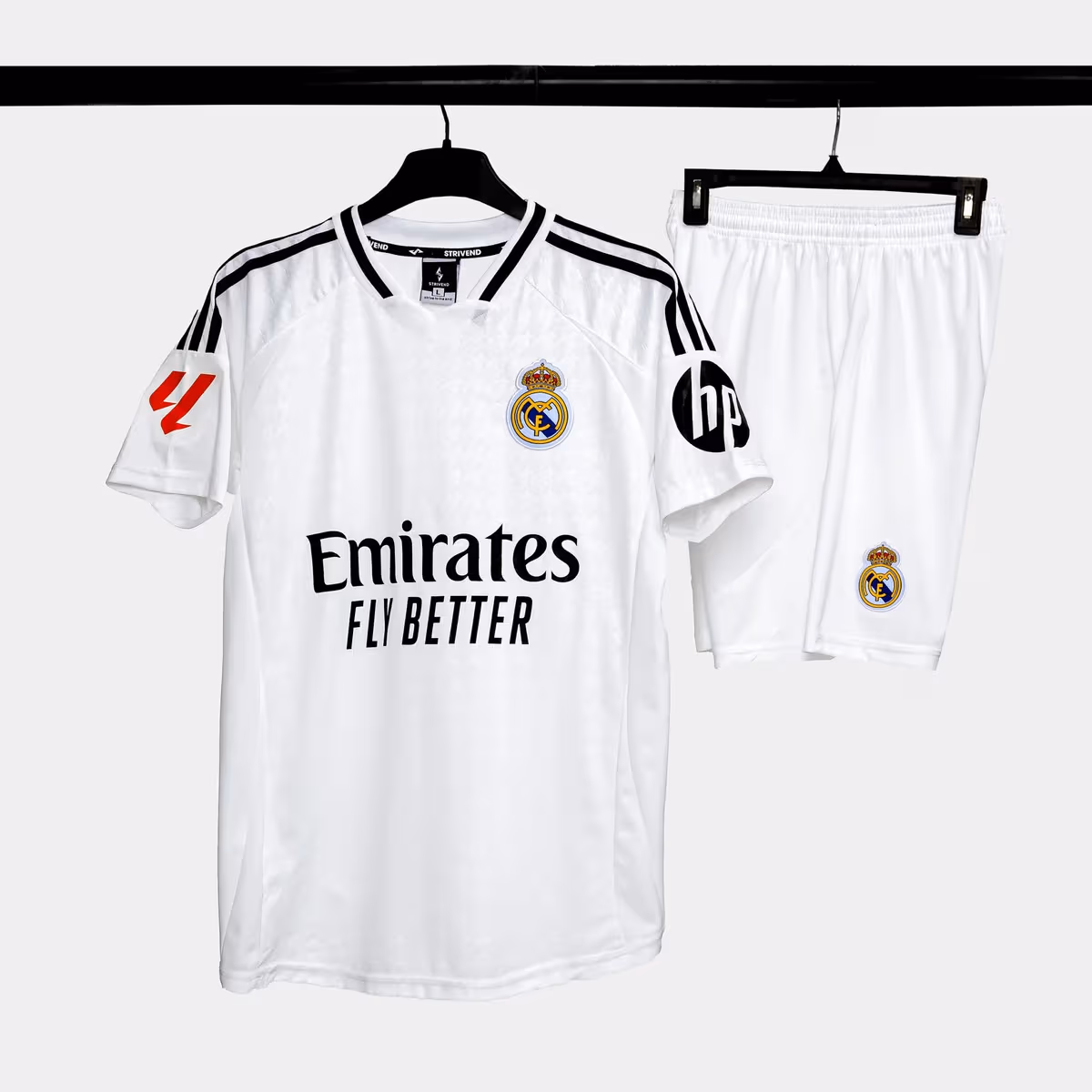Bộ Quần Áo Bóng Đá Strivend Real Madrid Trắng 24/25